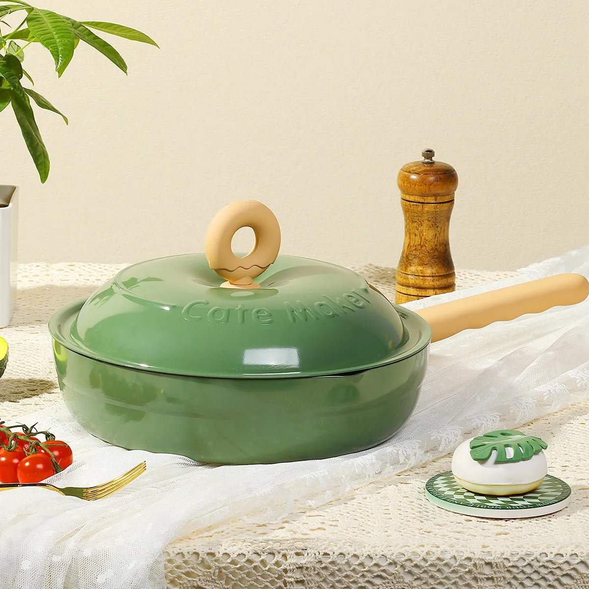 Donut Lightweight 28cm Green Non-stick Enamel-coated Frying Pan - A Dash of Girlish Delight